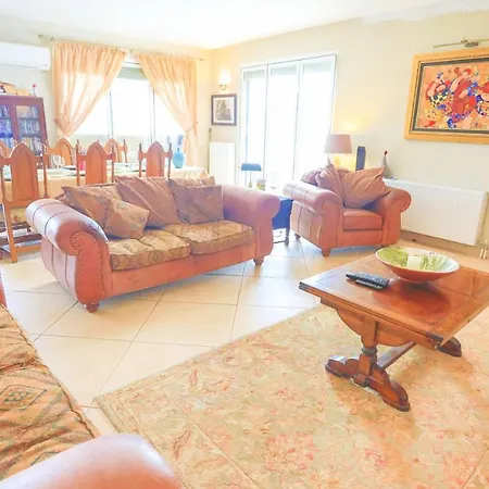 Rose Above Agni With Amazing Views וילה *