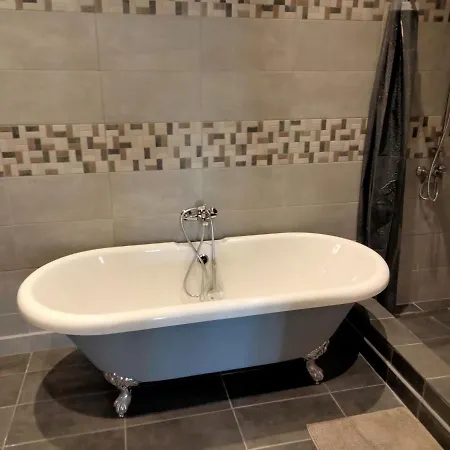 Rose Above Agni With Amazing Views וילה Kavalleraina